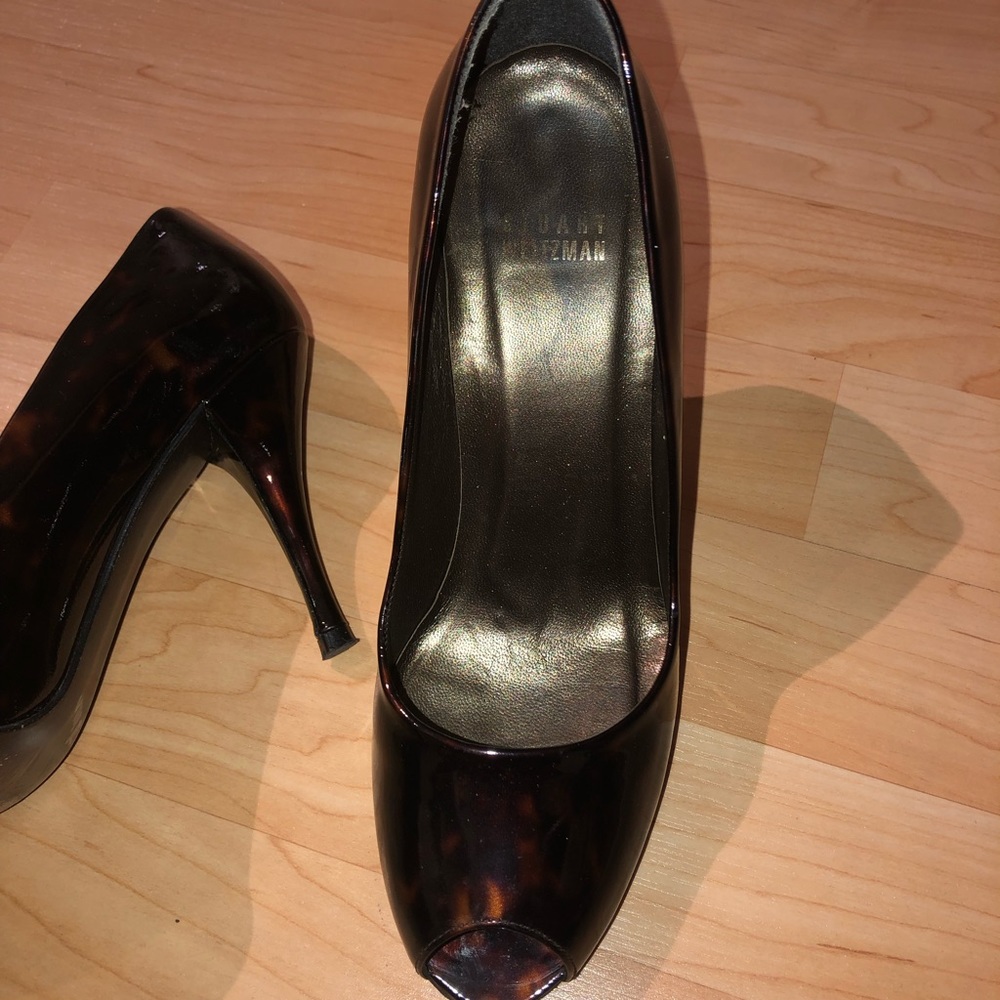 Stuart Weitzman Tortoise Open Toe Patent Leather 7 - image 6